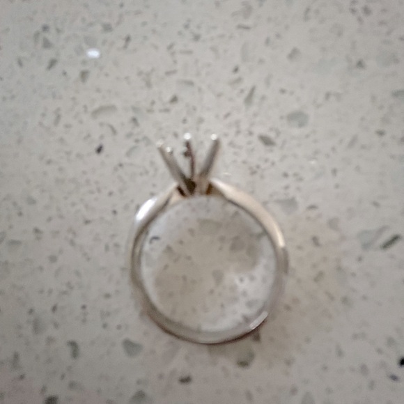 Platinum engagement ring setting for 1-carat - Picture 4 of 6